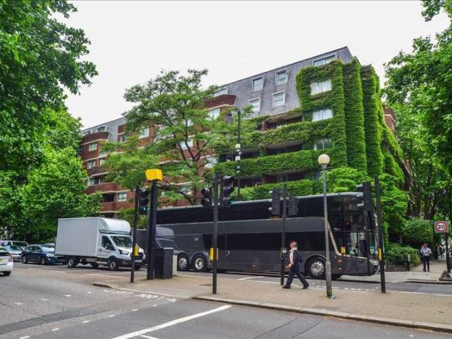 Apartment for sale in Earl's Court, Greater London