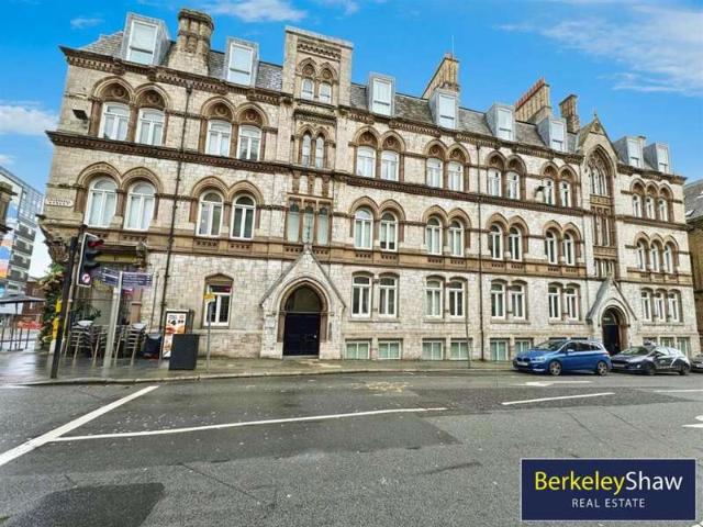 Apartment for sale in Calderstones