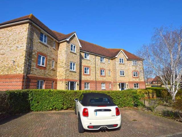 Apartment for sale in St. Marys Island, Gillingham