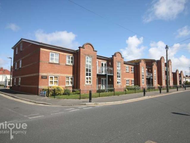 Apartment for sale in Little Bispham, Blackpool