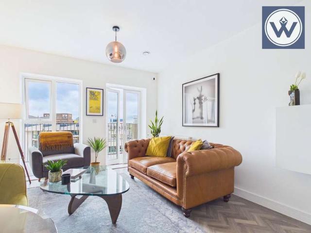 Apartment for sale in Hayes, Greater London