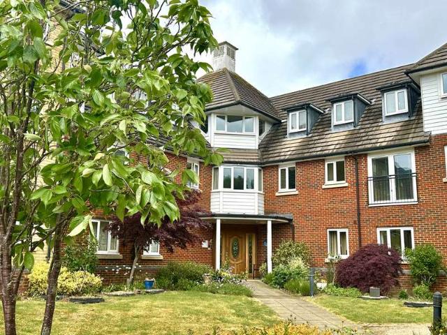 Apartment for sale in Singleton, Ashford