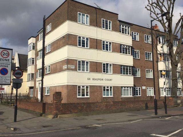 Apartment for sale in Islington, Greater London