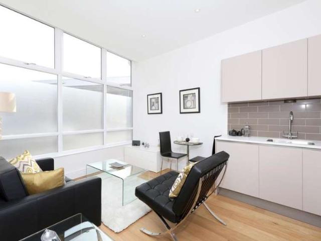 Apartment for sale in Fulham, Greater London