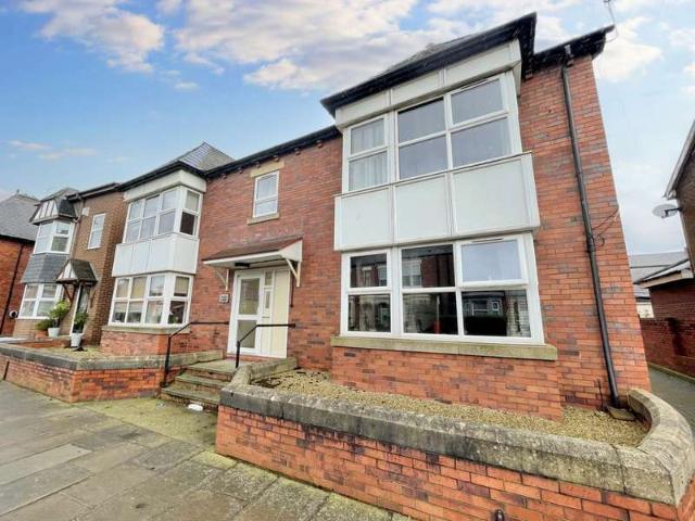 Apartment for sale in Westoe, South Shields