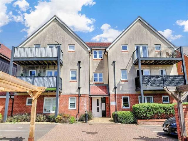 Apartment for sale in Cheeseman's Green, Bridgefield