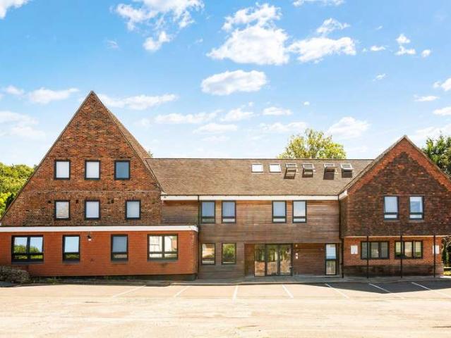 Apartment for sale in Hurst Green, Tandridge
