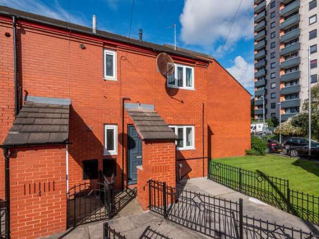 Apartment for sale in Higher Broughton, Salford