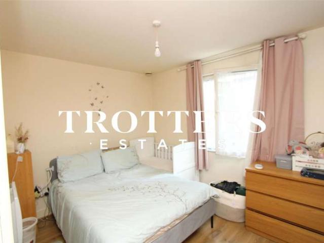Apartment for sale in Bromley-by-Bow, Bow