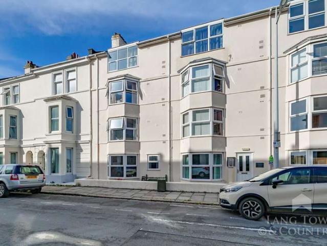 Apartment for sale in West Hoe, Mount Wise
