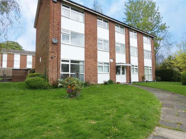 Apartment for sale in Huyton, Knowsley