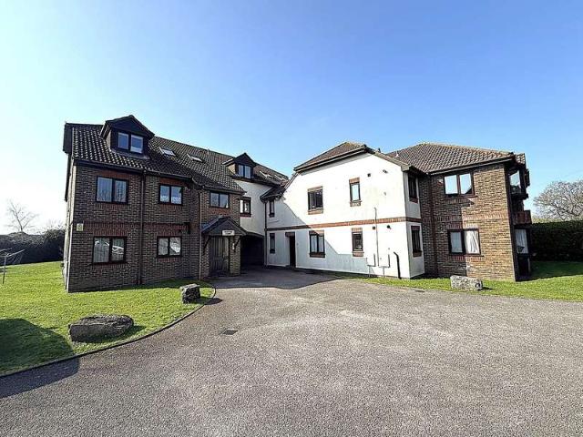 Apartment for sale in Poole
