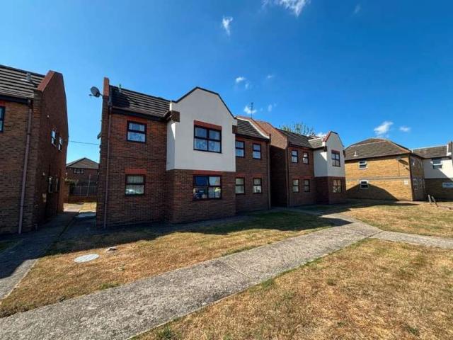 Apartment for sale in Winter Gardens, Essex
