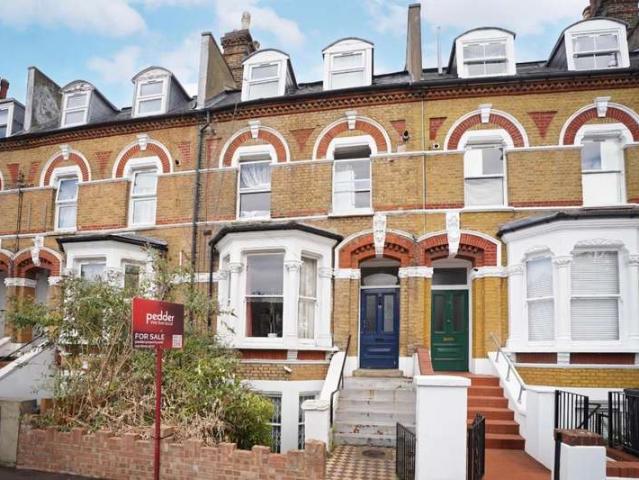 Apartment for sale in Penge, Greater London