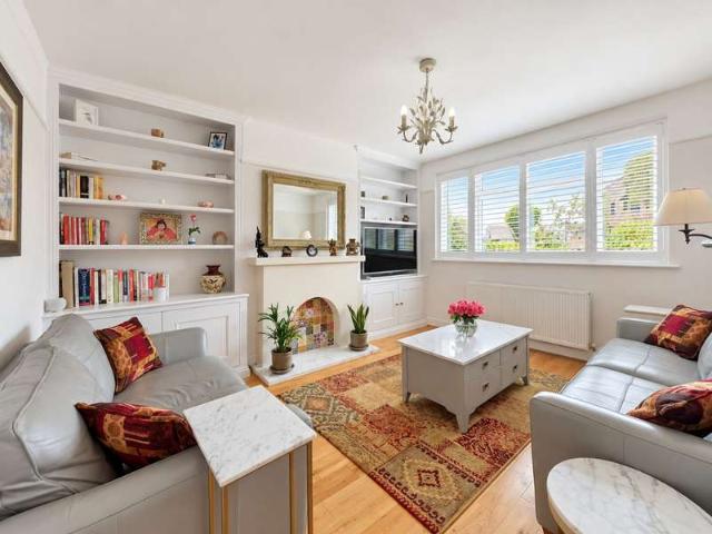 Apartment for sale in London Borough of Harrow, Greater London