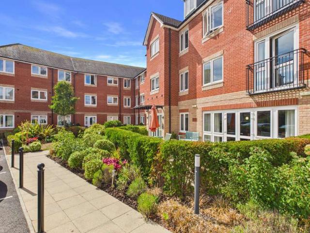Apartment for sale in Budlake, Devon