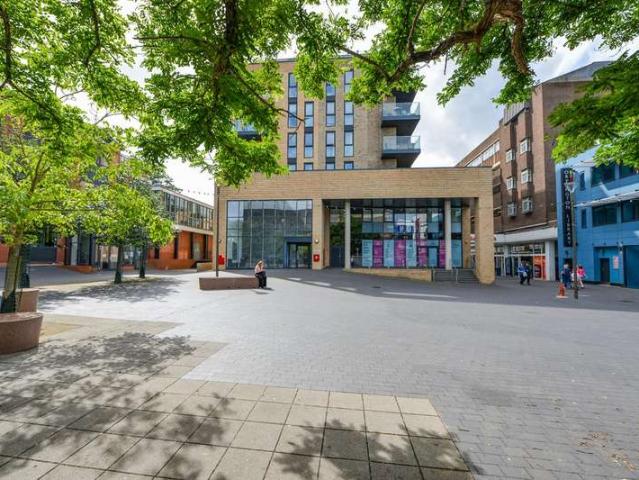 Apartment for sale in Goddington, Greater London