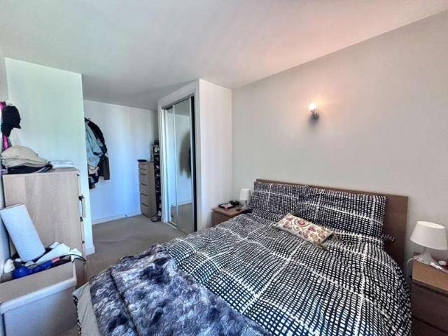 Apartment for sale in Hayes, Greater London