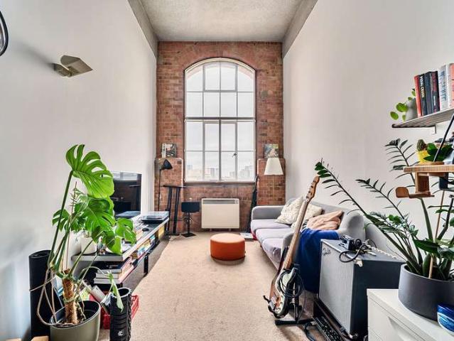 Apartment for sale in Old Ford, Bow
