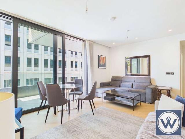 Apartment for sale in Shepherd's Bush, Greater London