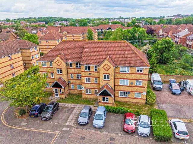 Apartment for sale in Grays, Essex