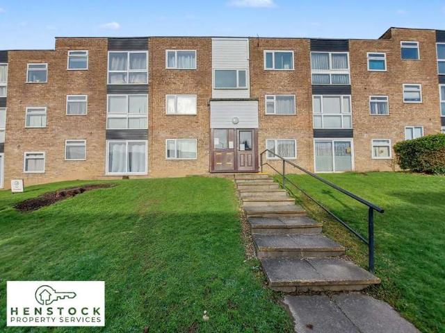 Apartment for sale in Simister, Bury