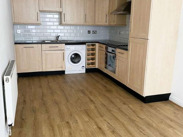 Apartment for sale in Cardiff Bay, Falcon Lodge