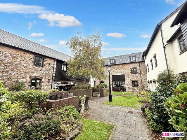 Apartment for sale in Watergate, Devon