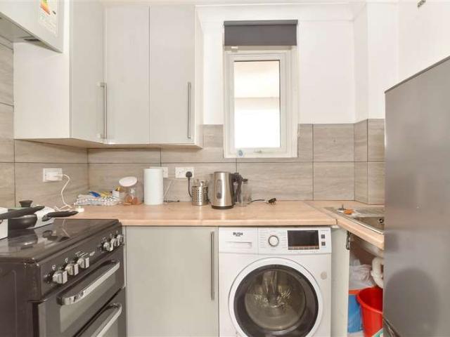 Apartment for sale in Clapham, West Sussex