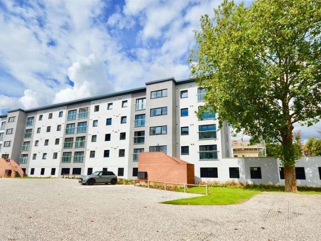 Apartment for sale in Bocking, Chipping Hill