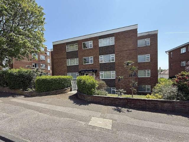 Apartment for sale in Poole