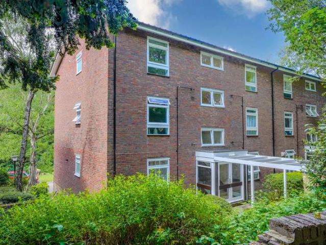 Apartment for sale in Greater London