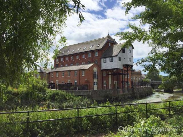Apartment for sale in Hythe, Fordham Heath