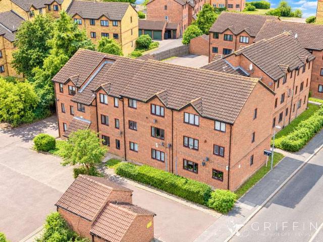 Apartment for sale in South Stifford, Grays