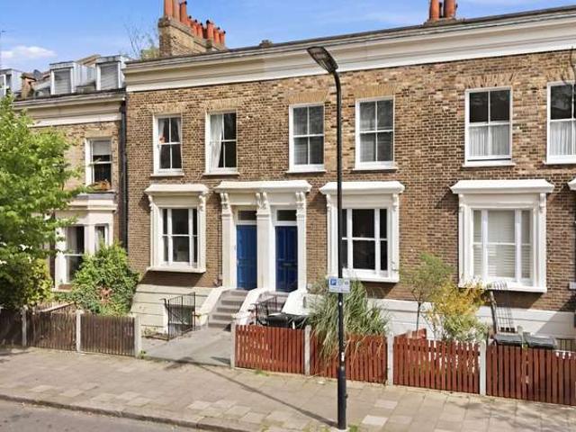 Apartment for sale in South Hackney, Greater London