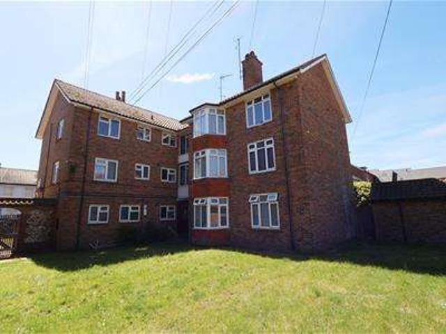 Apartment for sale in Roselands, Eastbourne