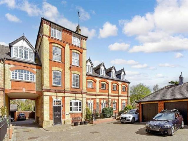 Apartment for sale in Bourne Vale, Kent