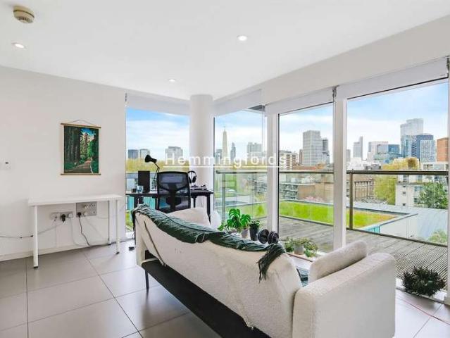 Apartment for sale in Finsbury, Greater London