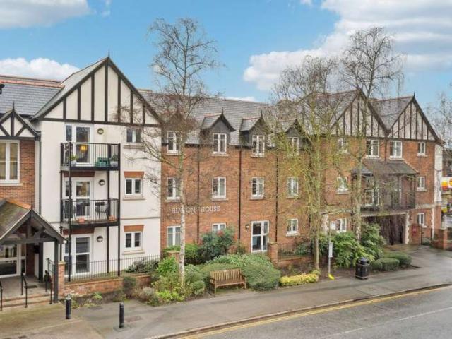 Apartment for sale in Wooburn, Bourne End