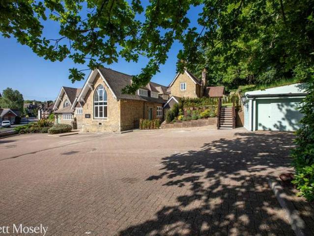 Apartment for sale in The Butts, Kent
