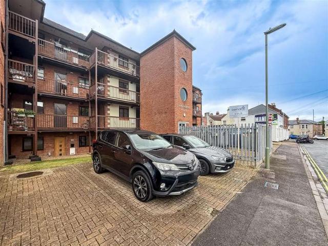 Apartment for rent in Middlecroft, Hampshire