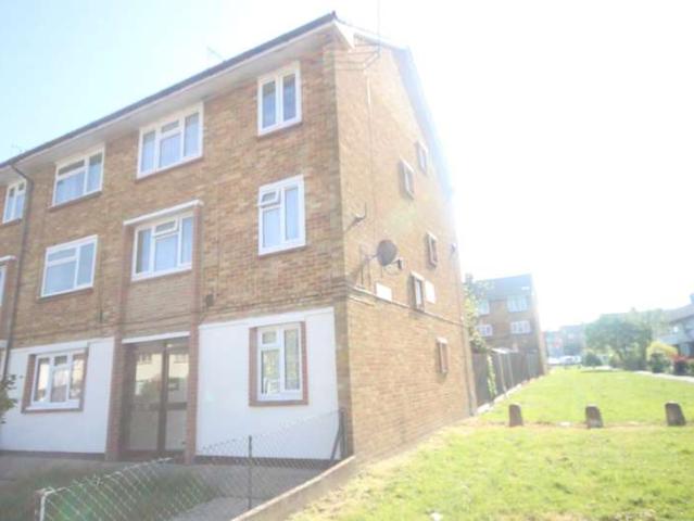Apartment for rent in Harmondsworth, Isle Of Man
