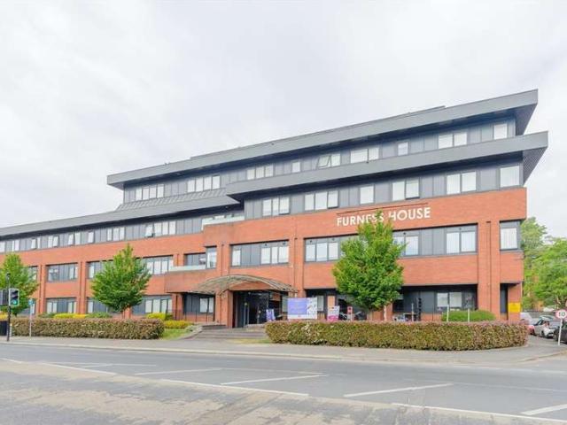 Apartment for sale in Red Hill, Surrey