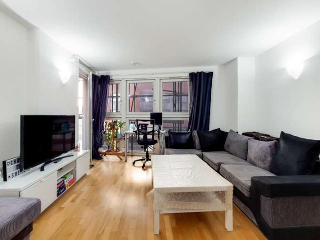 Apartment for sale in Blackwall, Greater London