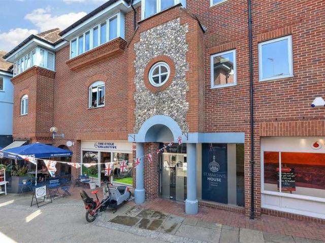 Apartment for sale in Pachesham Park, Surrey