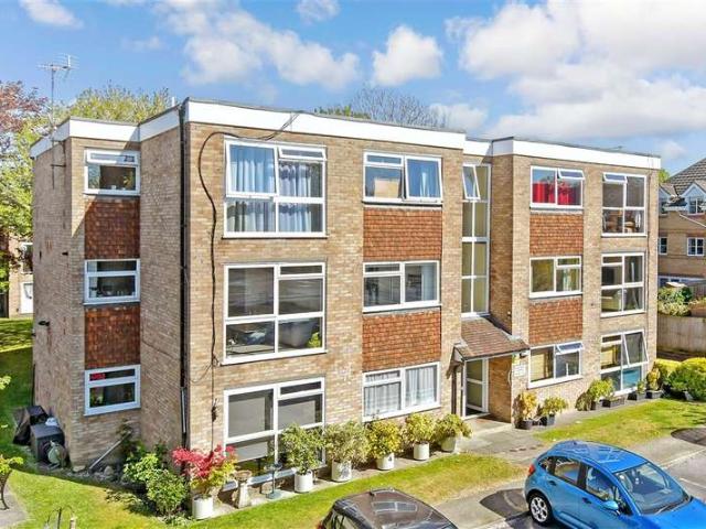 Apartment for sale in Greater London