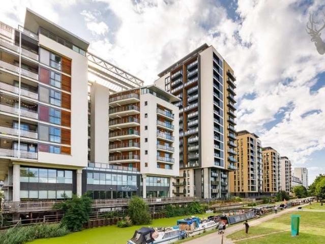 Apartment for sale in Suttons Wharf, Mile End