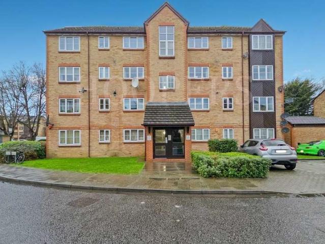 Apartment for sale in Greater London