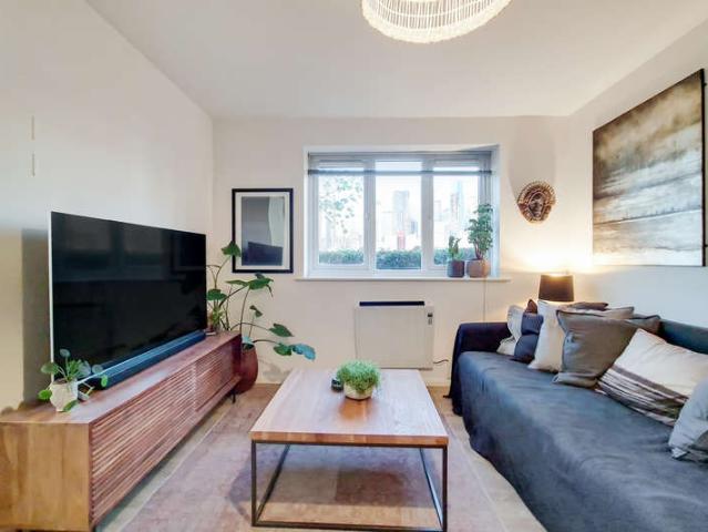 Apartment for sale in Isle Of Dogs, Greater London