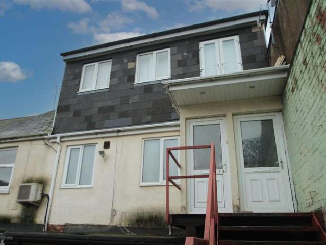 Apartment for sale in Cherry Orchard, Fold Hill